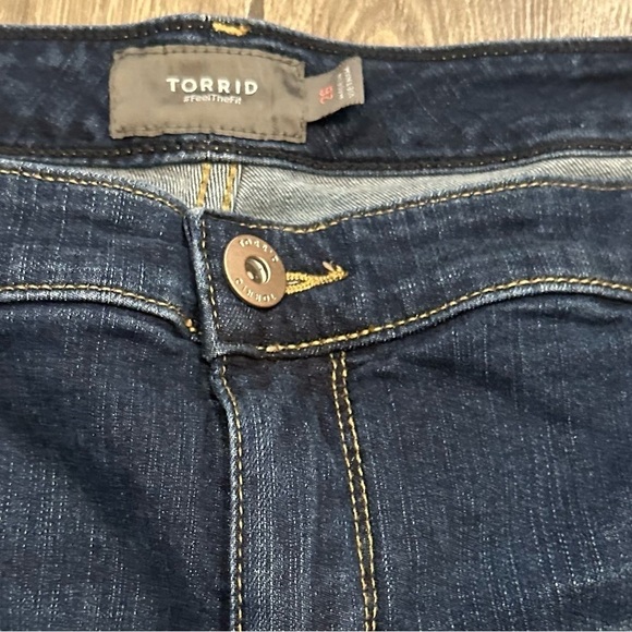 Torrid Denim Shorts Jean Short High Rise A-Line Shortie Vintage Stretch Dark 26 - Picture 8 of 13